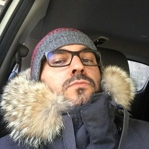 Meet your Posher, Carlos